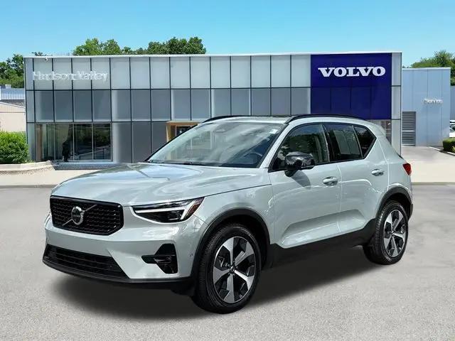 2026 Volvo XC40 Plus, B5 AWD Gas (mild hybrid), Dark for sale in Wappingers Falls, NY