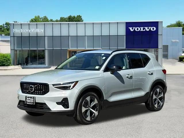 2026 Volvo XC40 Plus, B5 AWD Gas (mild hybrid), Dark for sale in Wappingers Falls, NY