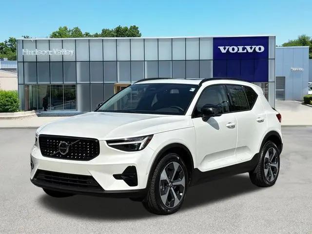 2026 Volvo XC40 Plus, B5 AWD Gas (mild hybrid), Dark for sale in Wappingers Falls, NY