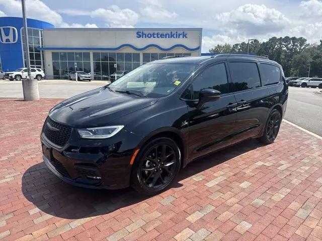 2025 Chrysler Pacifica Limited for sale in Huntsville, AL