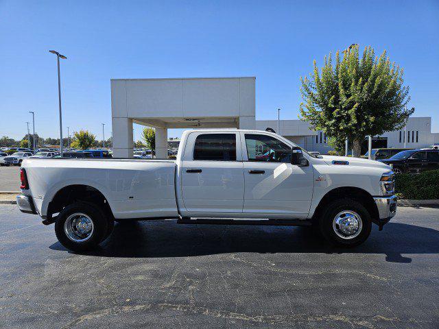 2026 Ram 3500 Tradesman Crew Cab 4x4 8 Box