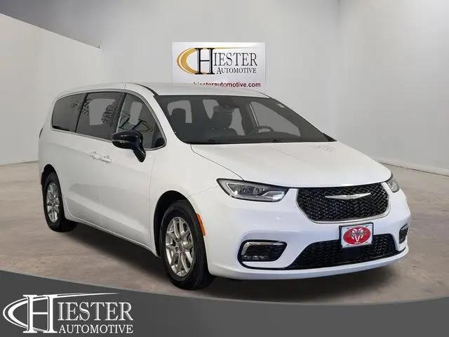 2025 Chrysler Pacifica Select for sale in Sanford, NC