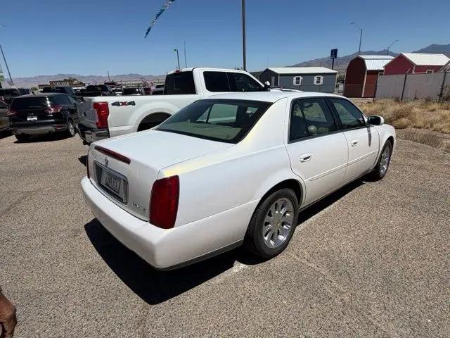 2004 Cadillac DeVille Standard