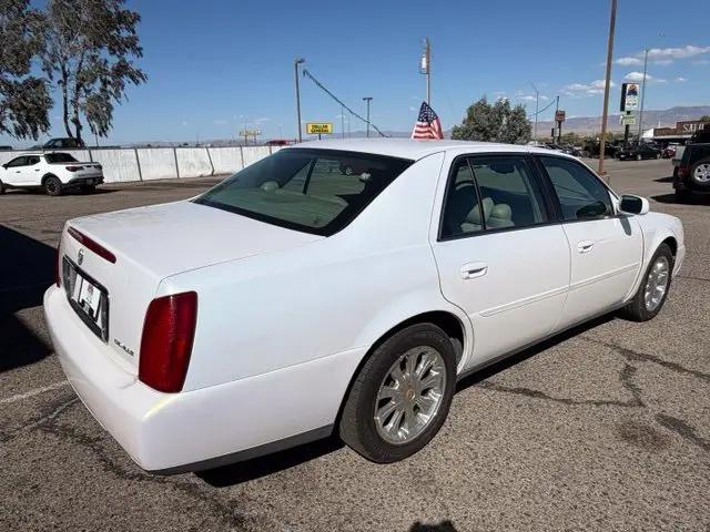 2004 Cadillac DeVille Standard
