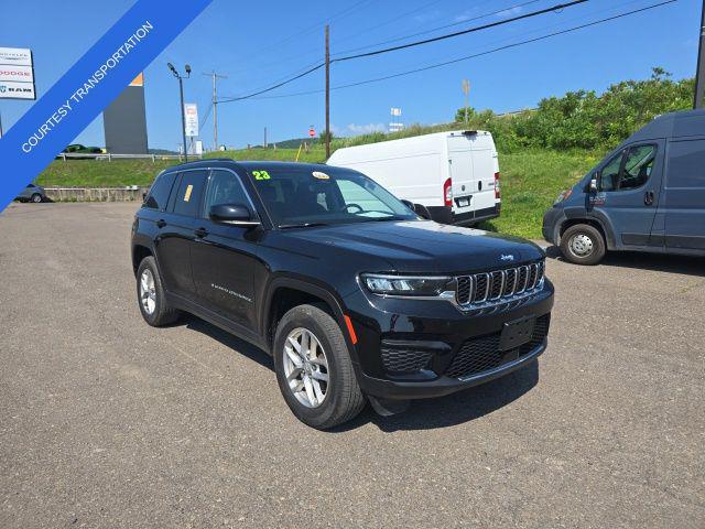 2023 Jeep Grand Cherokee Laredo 4x4 2023 Jeep Grand Cherokee Laredo 4x4
