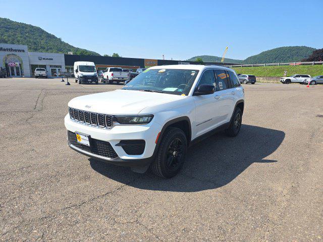 2023 Jeep Grand Cherokee Laredo 4x4 2023 Jeep Grand Cherokee Laredo 4x4