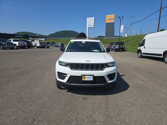 2023 Jeep Grand Cherokee Laredo 4x4 2023 Jeep Grand Cherokee Laredo 4x4