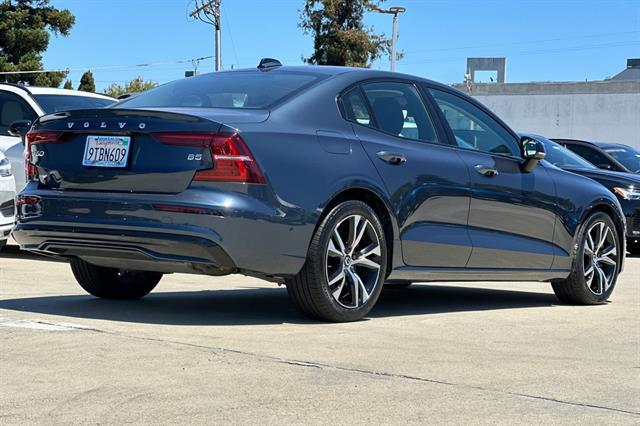 2025 Volvo S60 B5 Plus