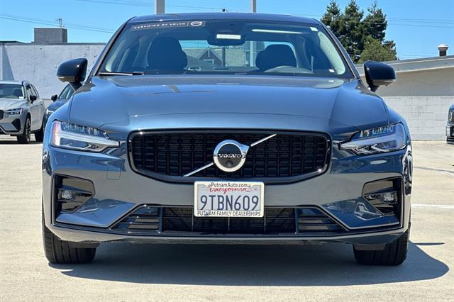 2025 Volvo S60 B5 Plus