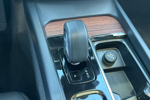 2025 Volvo S60 B5 Plus
