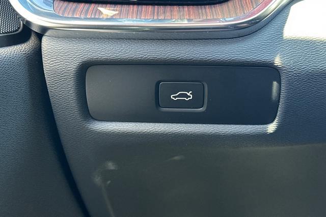 2025 Volvo S60 B5 Plus
