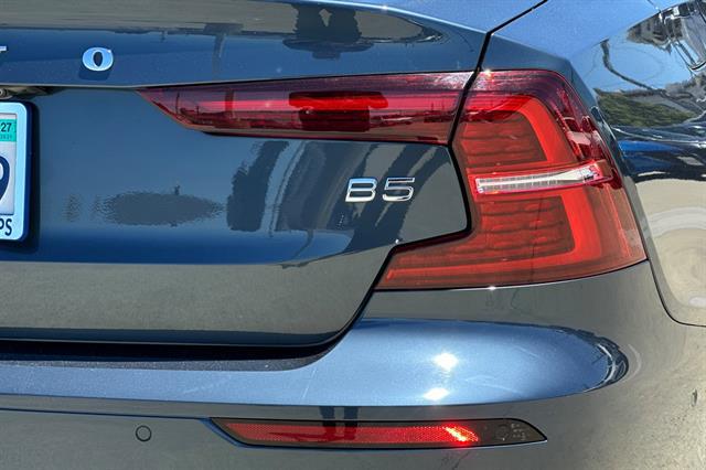 2025 Volvo S60 B5 Plus