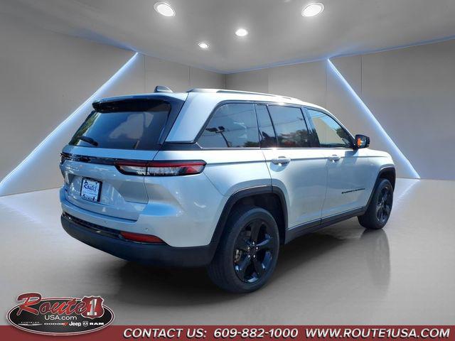 2023 Jeep Grand Cherokee Altitude 4x4 2023 Jeep Grand Cherokee Altitude 4x4