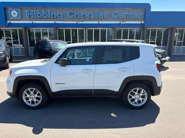 2023 Jeep Renegade Latitude 4x4 for sale in Hibbing, MN