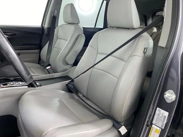2021 Honda Pilot AWD Touring 8 Passenger