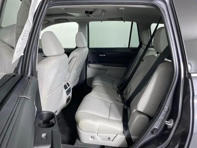 2021 Honda Pilot AWD Touring 8 Passenger