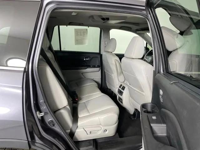2021 Honda Pilot AWD Touring 8 Passenger