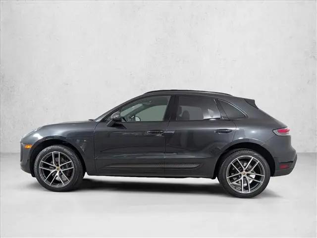 2022 Porsche Macan Macan