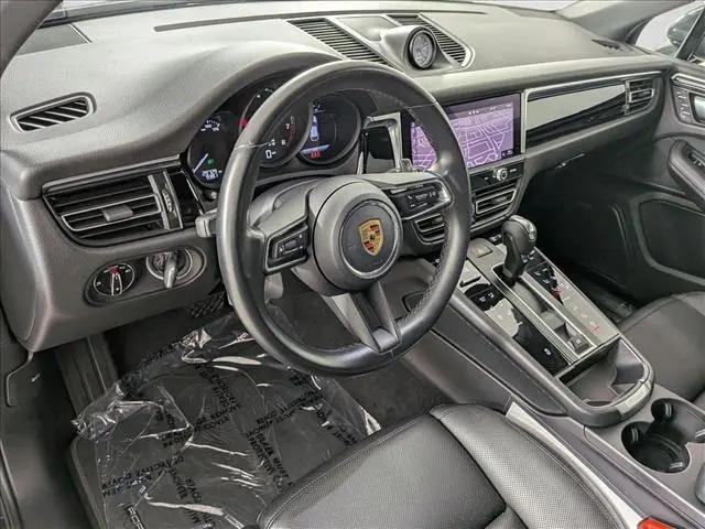 2022 Porsche Macan Macan