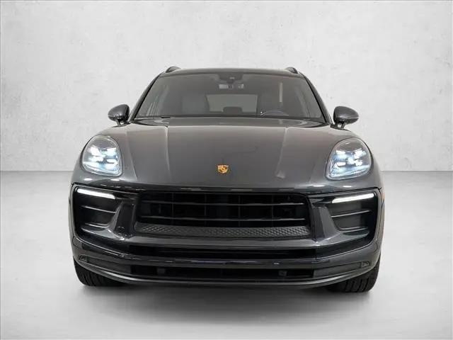 2022 Porsche Macan Macan