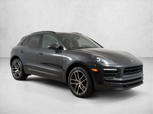2022 Porsche Macan Macan