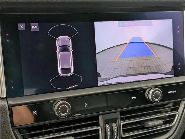 2022 Porsche Macan Macan