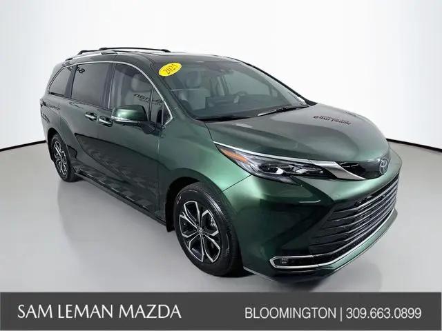 2025 Toyota Sienna Platinum for sale in Bloomington, IL