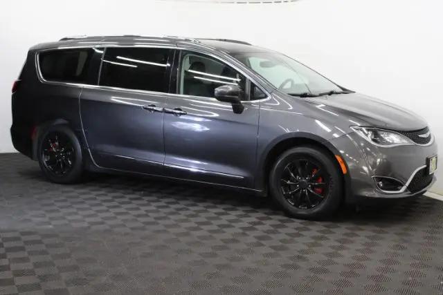 2019 Chrysler Pacifica Touring L