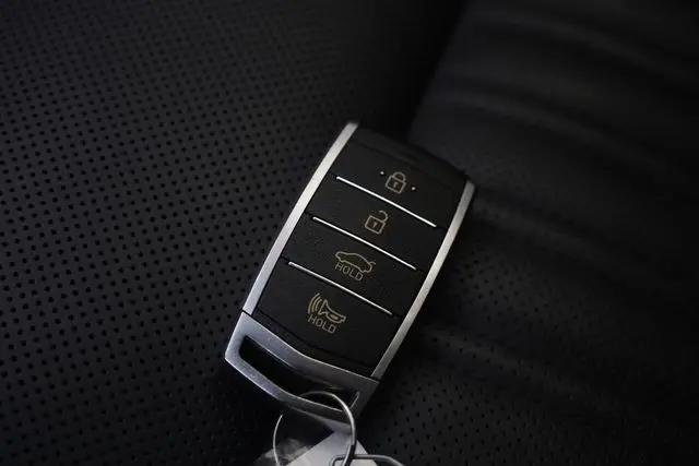 2022 Genesis G90 5.0 Ultimate AWD