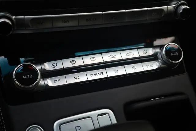 2022 Genesis G90 5.0 Ultimate AWD