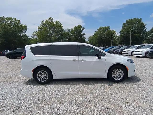 2027 Chrysler Pacifica LX