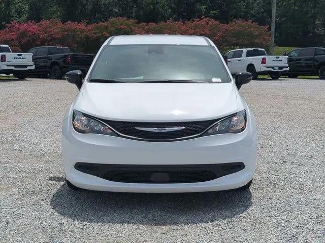 2027 Chrysler Pacifica LX