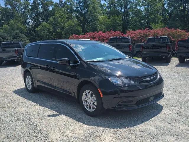 2027 Chrysler Pacifica LX
