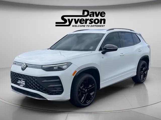 2026 Volkswagen Tiguan SE R-Line Black for sale in Albert Lea, MN