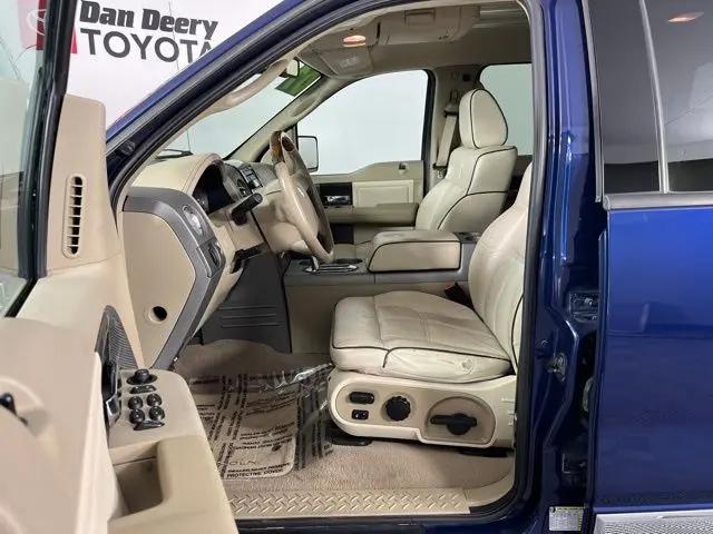 2007 Lincoln Mark LT Standard