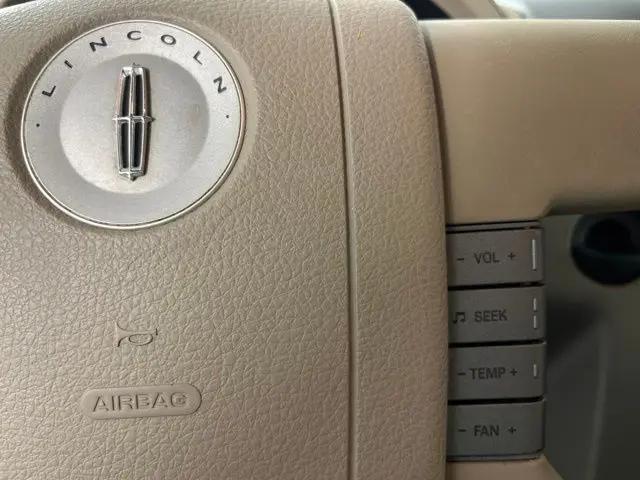 2007 Lincoln Mark LT Standard