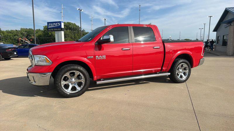 2017 Ram 1500 Laramie Crew Cab 4x4 57 Box