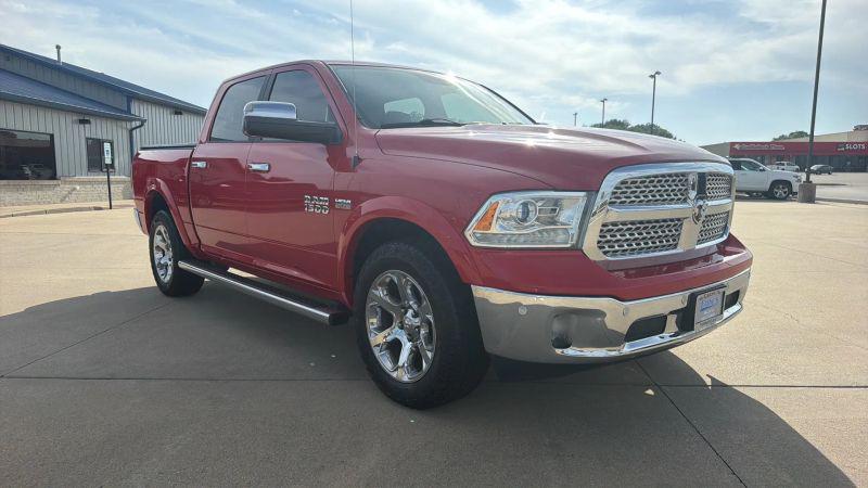 2017 Ram 1500 Laramie Crew Cab 4x4 57 Box