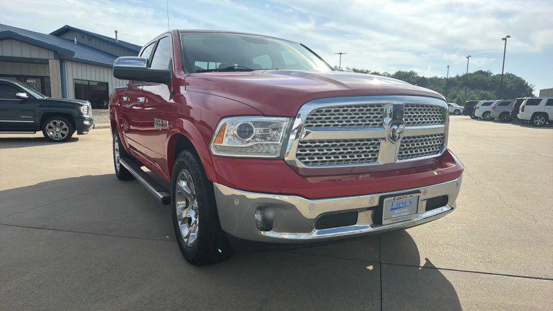 2017 Ram 1500 Laramie Crew Cab 4x4 57 Box