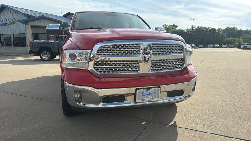 2017 Ram 1500 Laramie Crew Cab 4x4 57 Box
