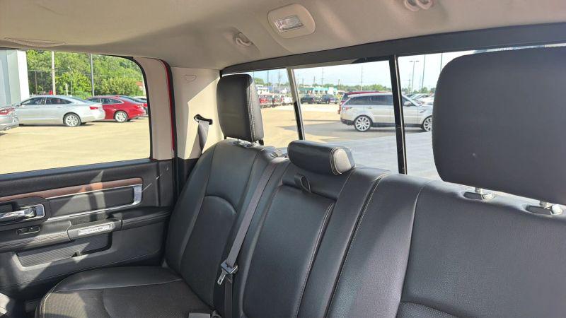 2017 Ram 1500 Laramie Crew Cab 4x4 57 Box