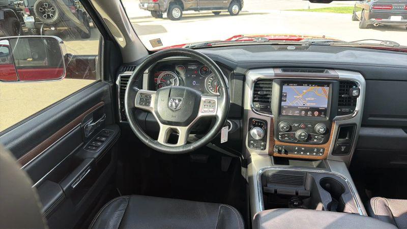 2017 Ram 1500 Laramie Crew Cab 4x4 57 Box