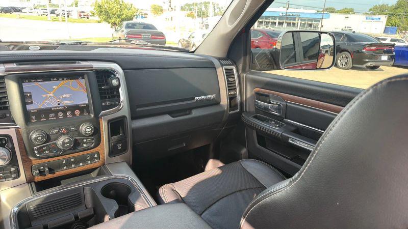 2017 Ram 1500 Laramie Crew Cab 4x4 57 Box