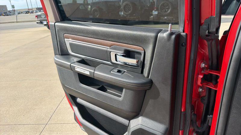 2017 Ram 1500 Laramie Crew Cab 4x4 57 Box