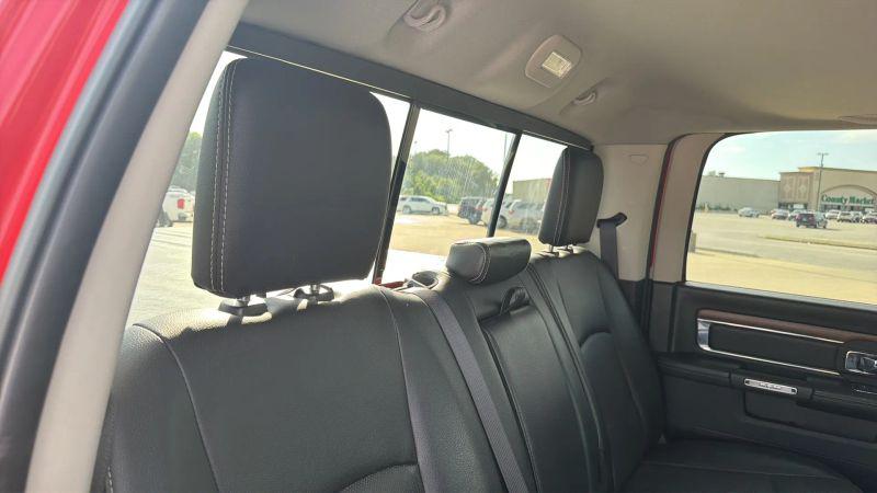 2017 Ram 1500 Laramie Crew Cab 4x4 57 Box