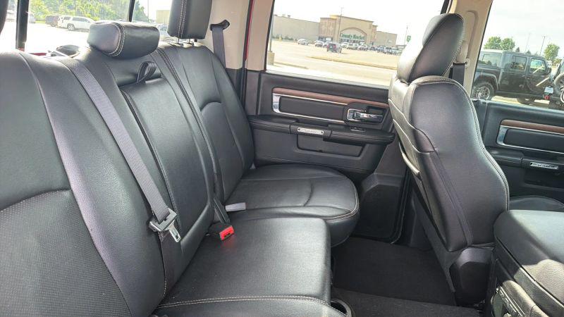 2017 Ram 1500 Laramie Crew Cab 4x4 57 Box