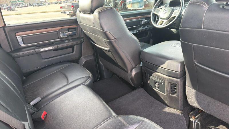 2017 Ram 1500 Laramie Crew Cab 4x4 57 Box