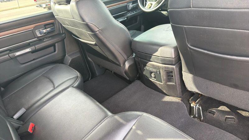 2017 Ram 1500 Laramie Crew Cab 4x4 57 Box