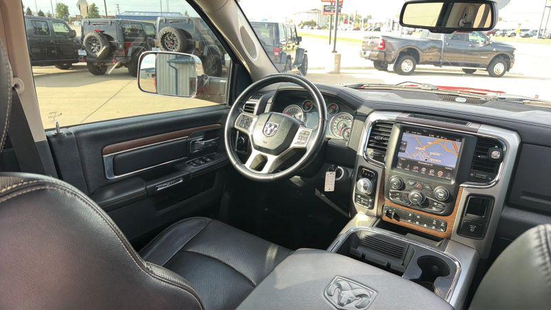 2017 Ram 1500 Laramie Crew Cab 4x4 57 Box