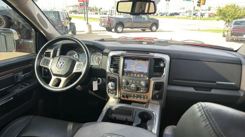 2017 Ram 1500 Laramie Crew Cab 4x4 57 Box
